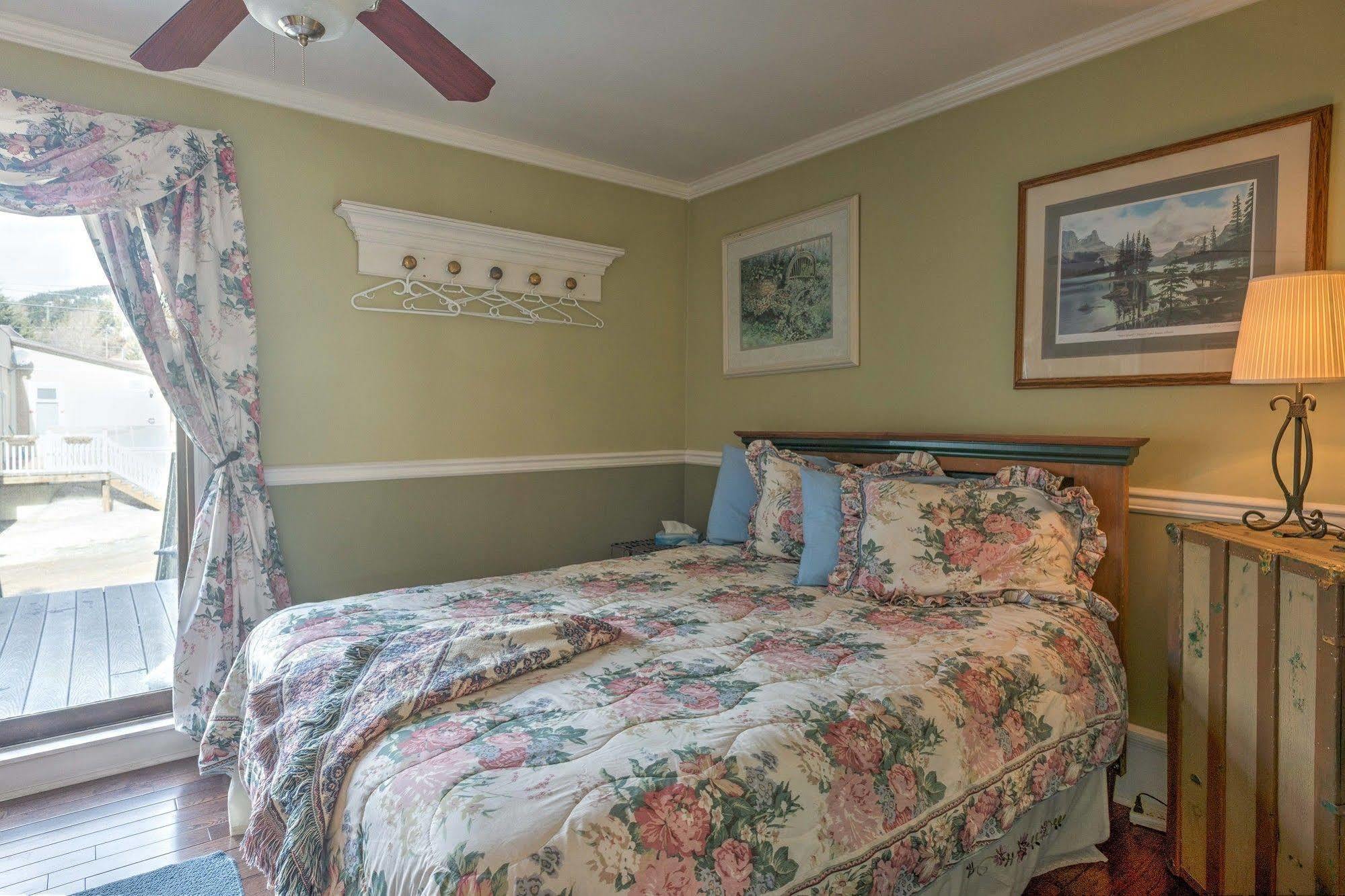 Country Encounters Accommodations Coleman Eksteriør bilde