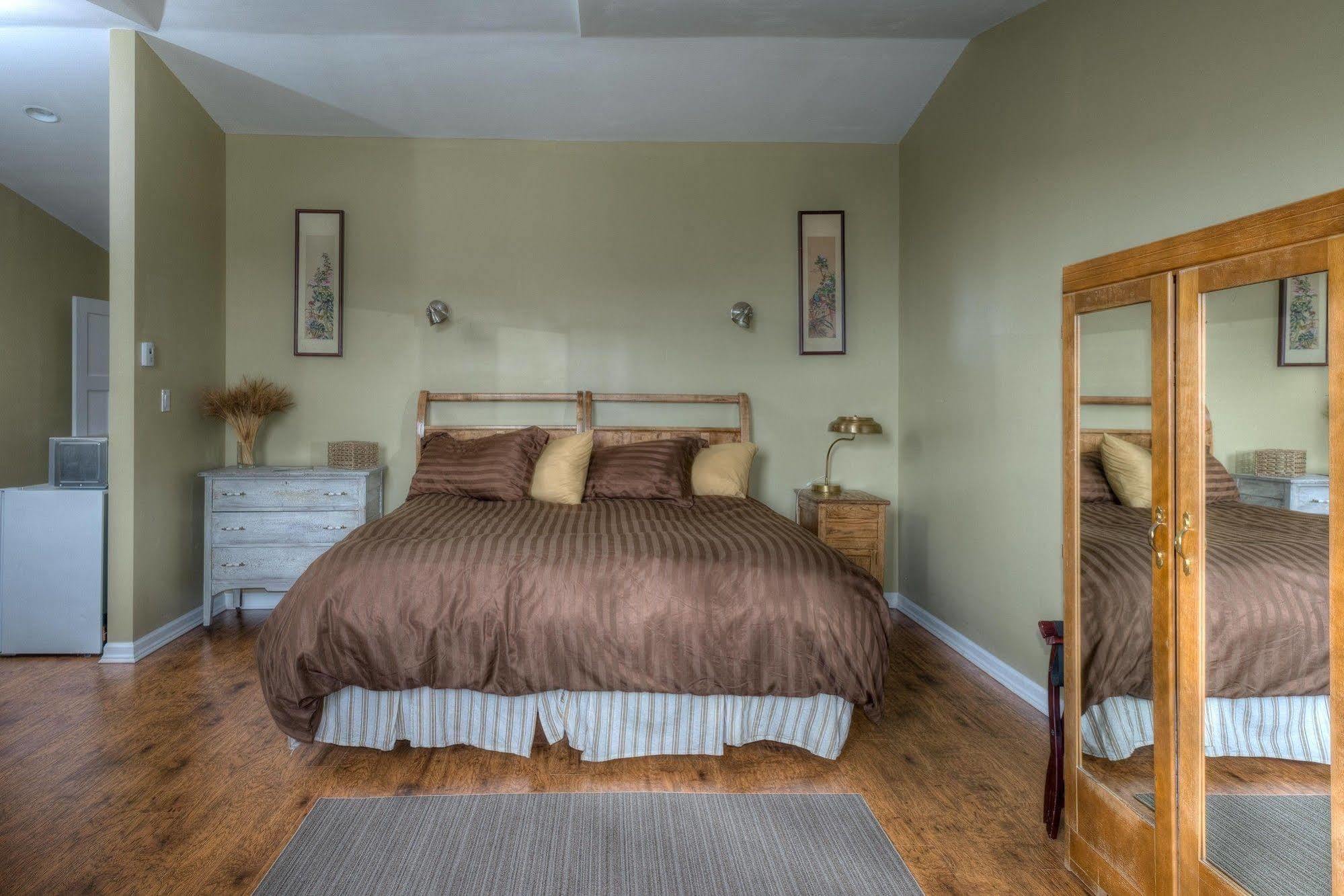 Country Encounters Accommodations Coleman Eksteriør bilde